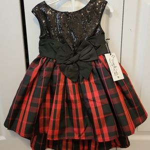 Pippa and Julie dress in 2t